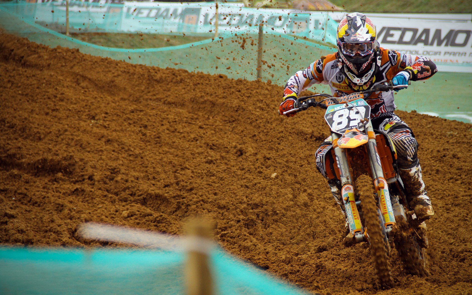 黄喜灿关键战不手软，中国冲垮波兰背后的体育精神启示