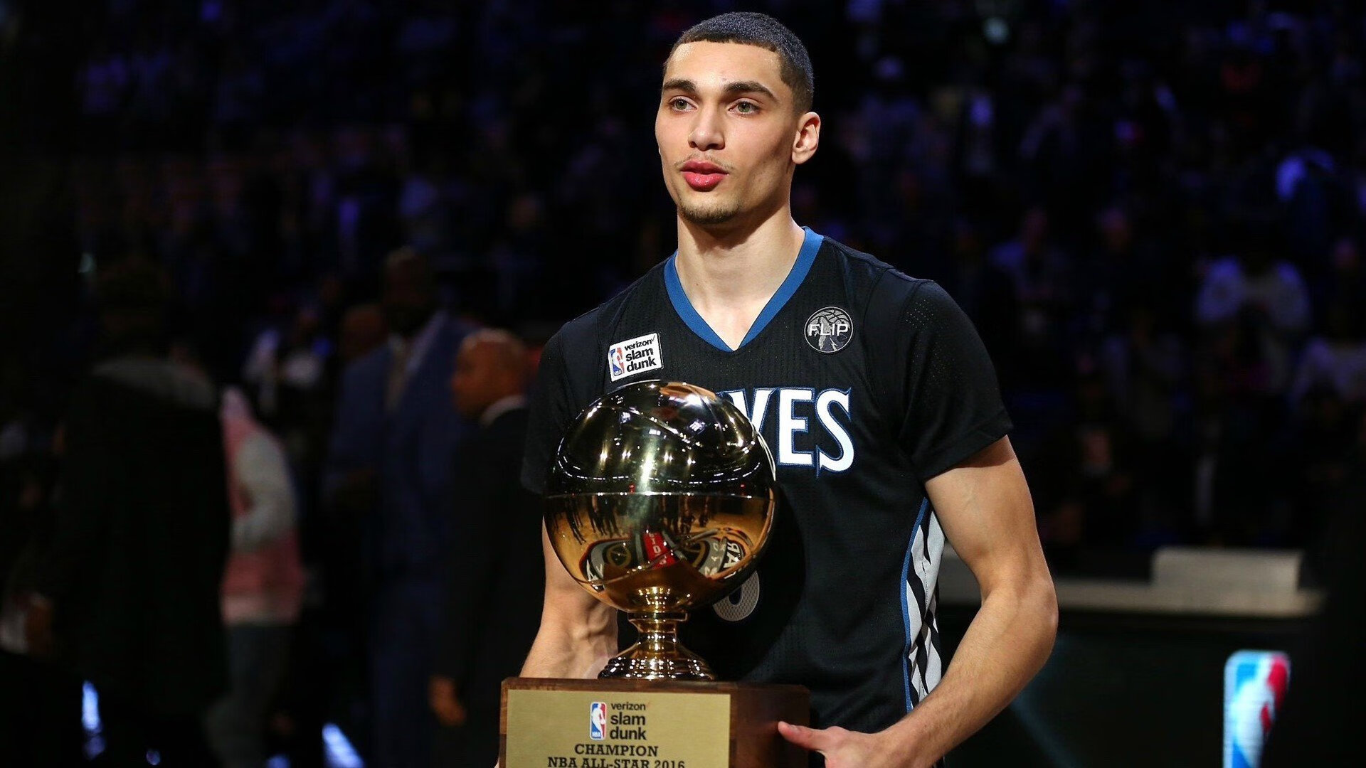 布伦森惊艳四座，掘金主场碾压新疆队展现冠军底蕴